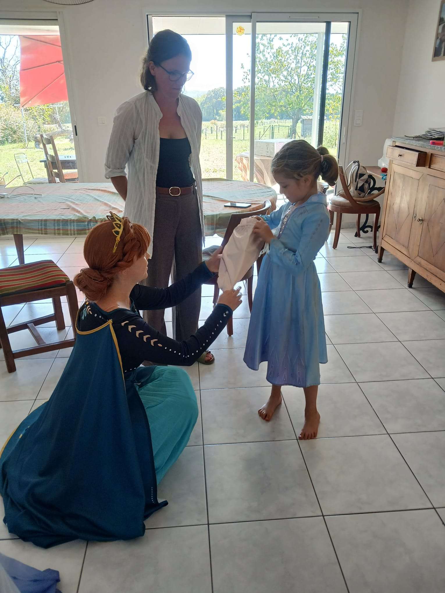 Elsa et Anna réalise le rêve de Candice